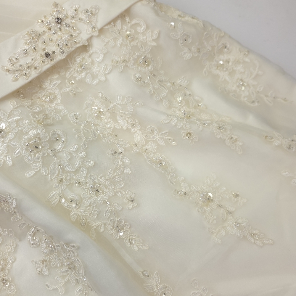 Elegant Cream Strapless Wedding Dress Sz 6 - Picture 6 of 13